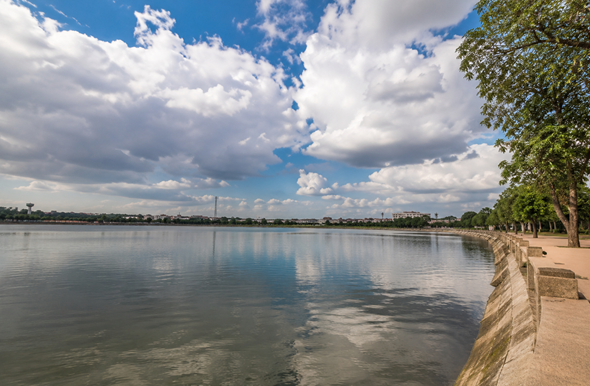 Scenic view of Rankala Lake in Kolhapur representing Resume Writing Services Kolhapur by Bright Future Resume.