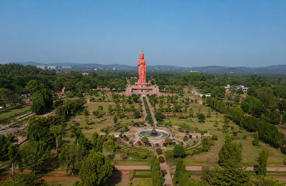 Hanuman Vatika Rourkela landscaped garden and iconic statue view representing career growth and Resume Writing Services Rourkela by Bright Future Resume.