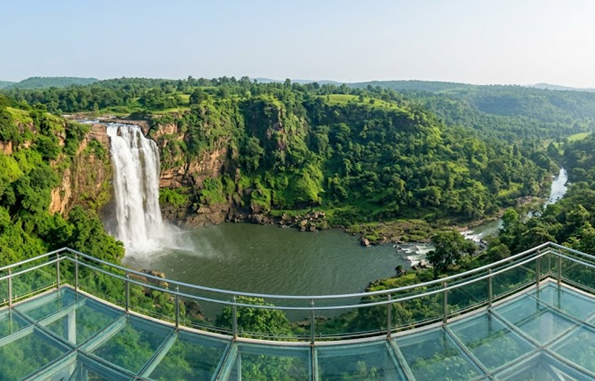 Purwa Waterfall near Rewa, Madhya Pradesh, representing Bright Future Resume's professional resume writing, CV writing, LinkedIn optimization, and career services.